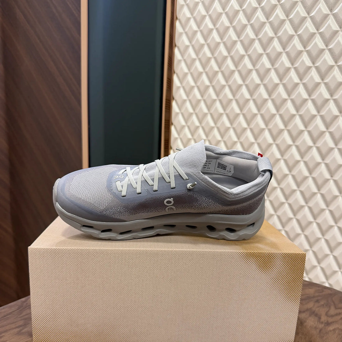 ONCLOUD TILT MOON - GLACIER ALLOY