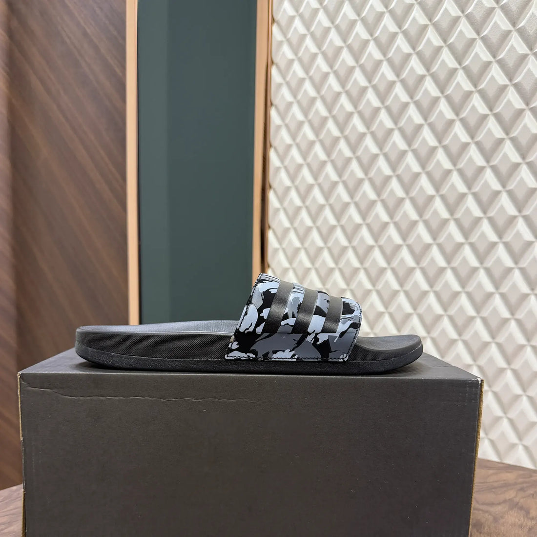 ADI STRIPES - CAMO GREY (WITH BOX)