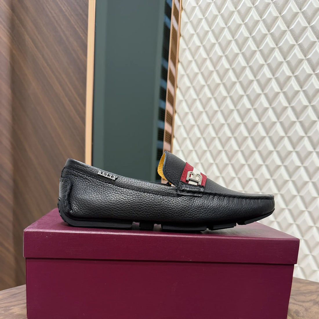 BELLY LEATHER LOAFER - BLACK (SA027)
