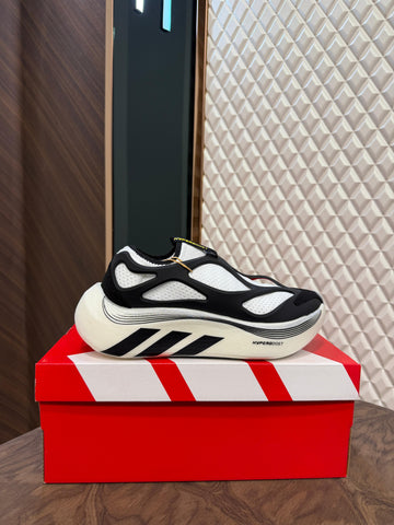 HYPERBOOST EDGE LACELESS - WHITE BLACK