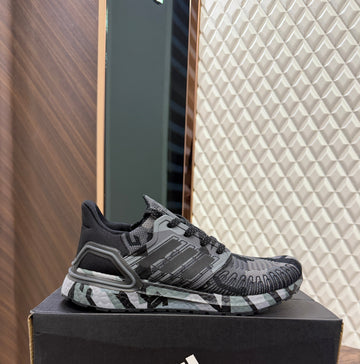 ULTRABOOST 20 - CORE BLACK GREY