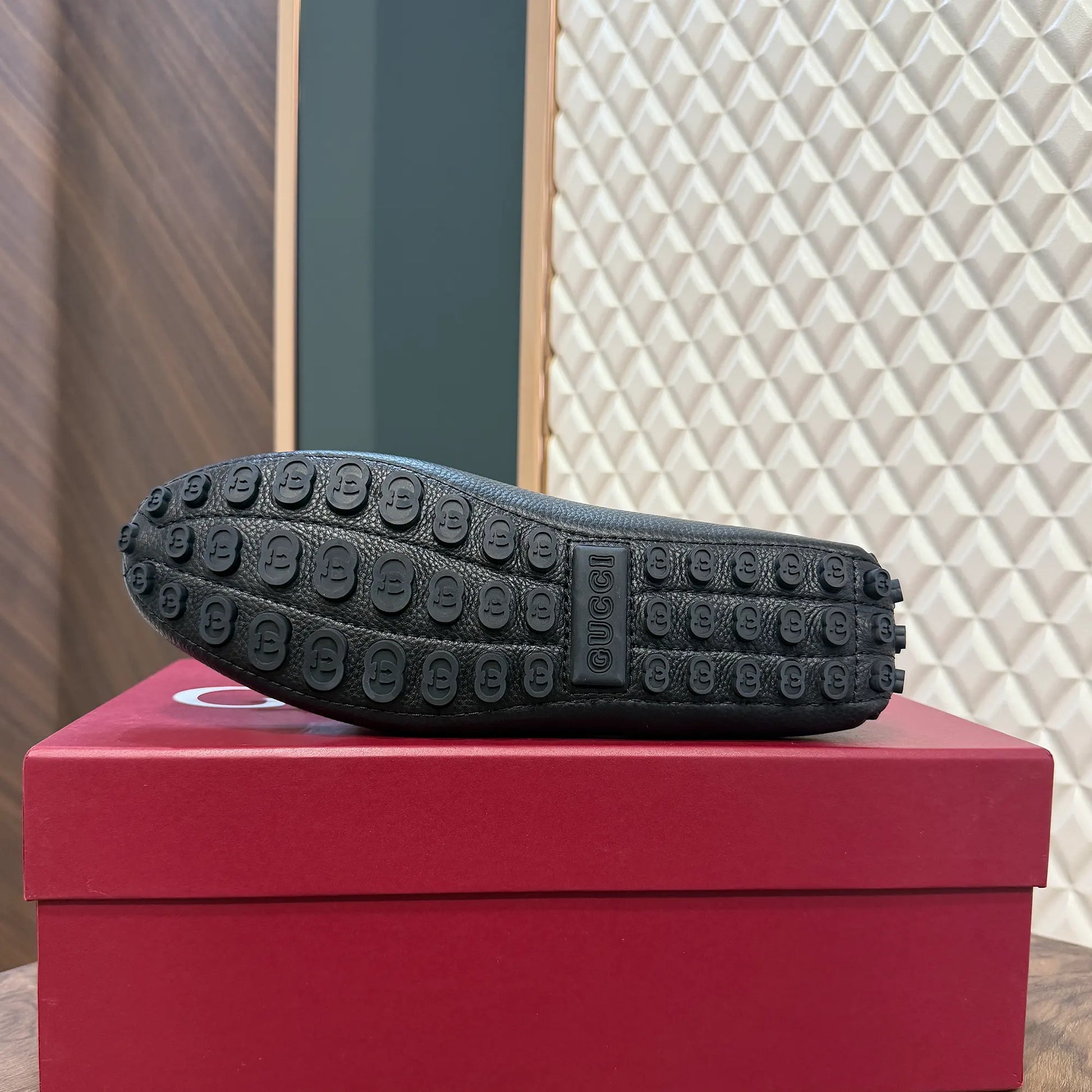 GUCC LEATHER LOAFER - BLACK (ALL EMBOSSED G006)