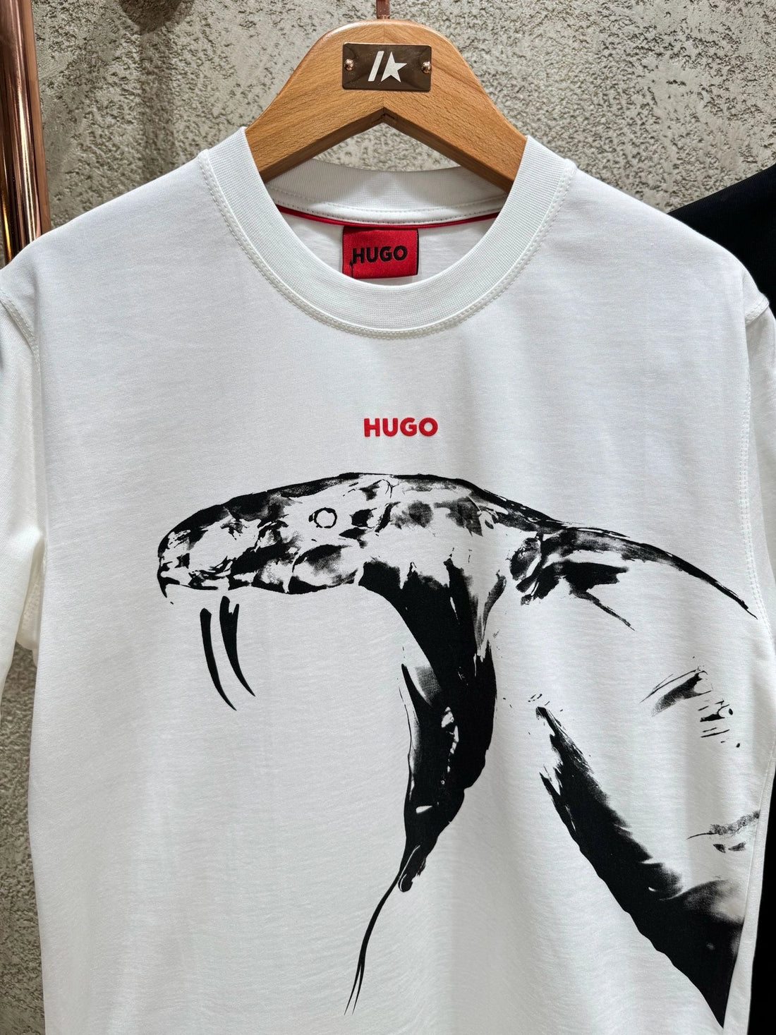 HUGO T-shirt - White (JU 168)