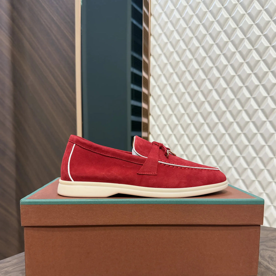 LP CHARMS LOAFER - RED