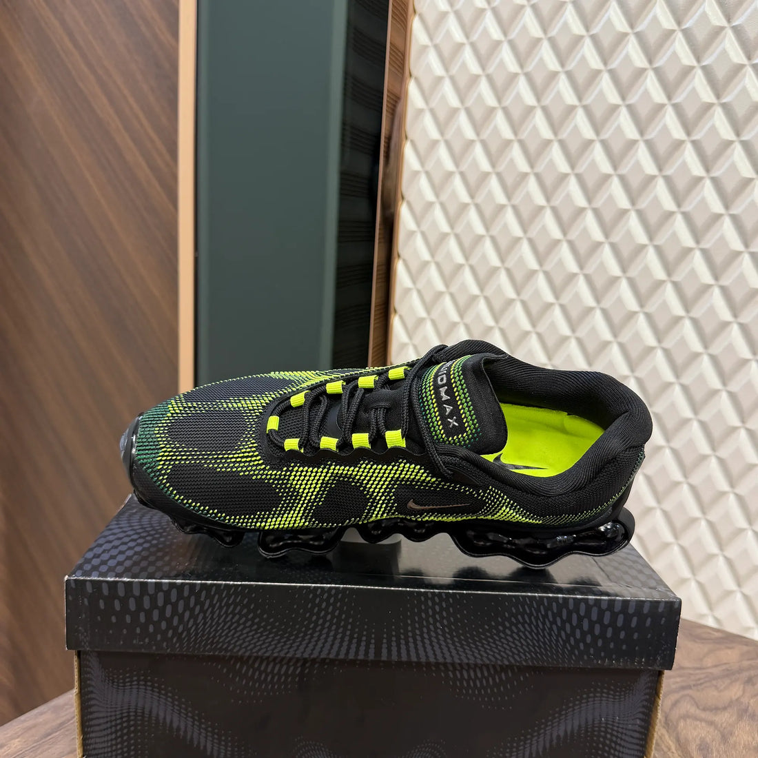 Nk Air Liquid Max Radiant Green For Men