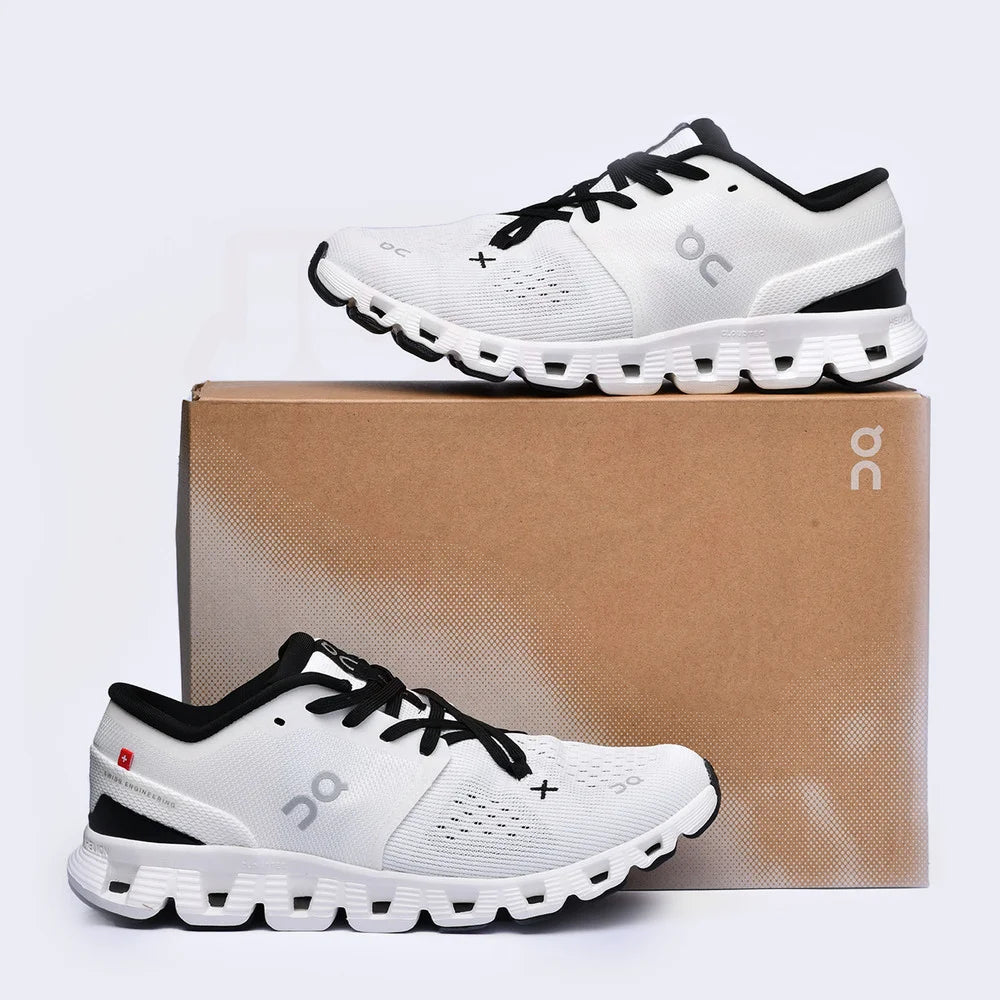 ONCLOUD X 4 - WHITE BLACK