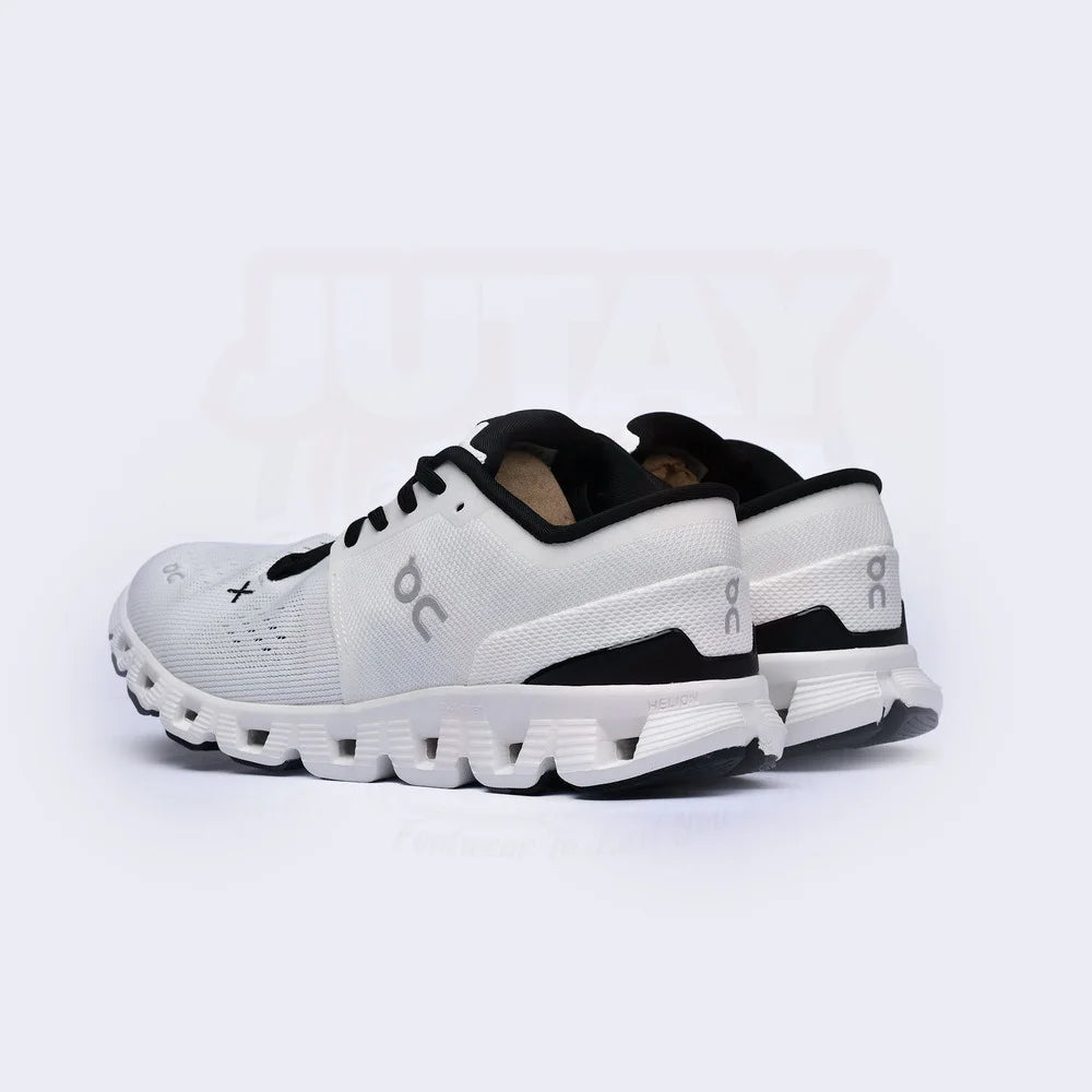 ONCLOUD X 4 - WHITE BLACK