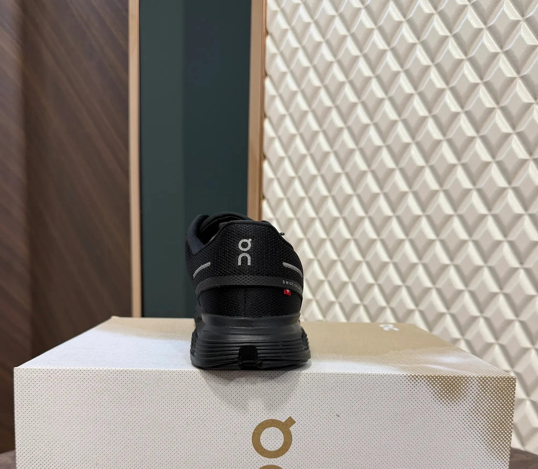 ON CLOUD 6 - ALL BLACK