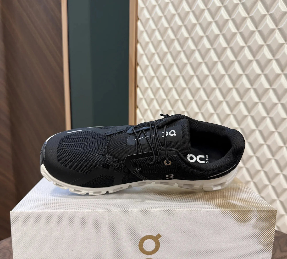 On Cloud 6 Black White Sneakers For men