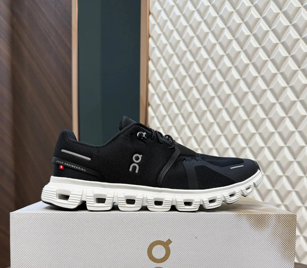 On Cloud 6 Black White Sneakers For men