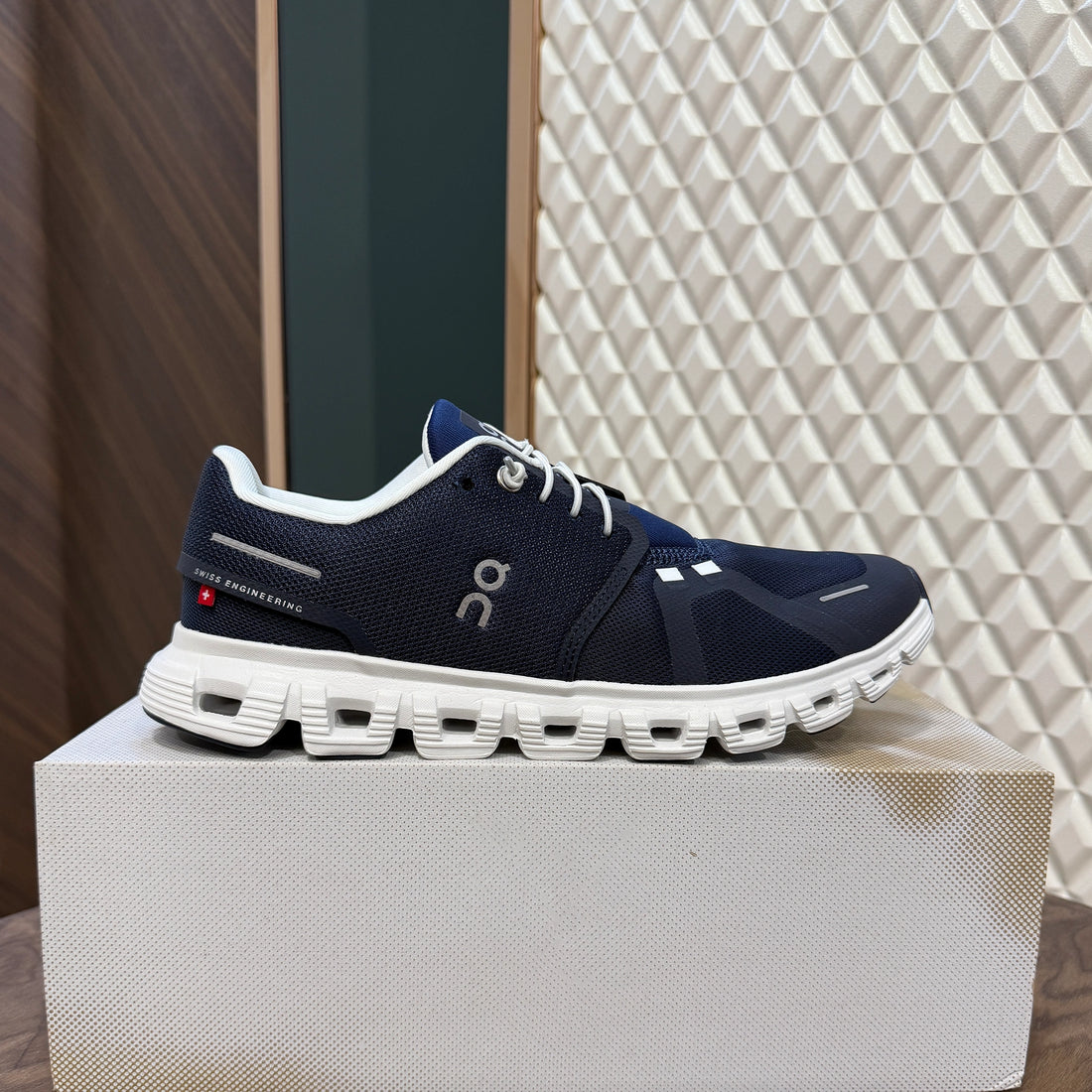 On Cloud 6 Midnight White Sneakers 