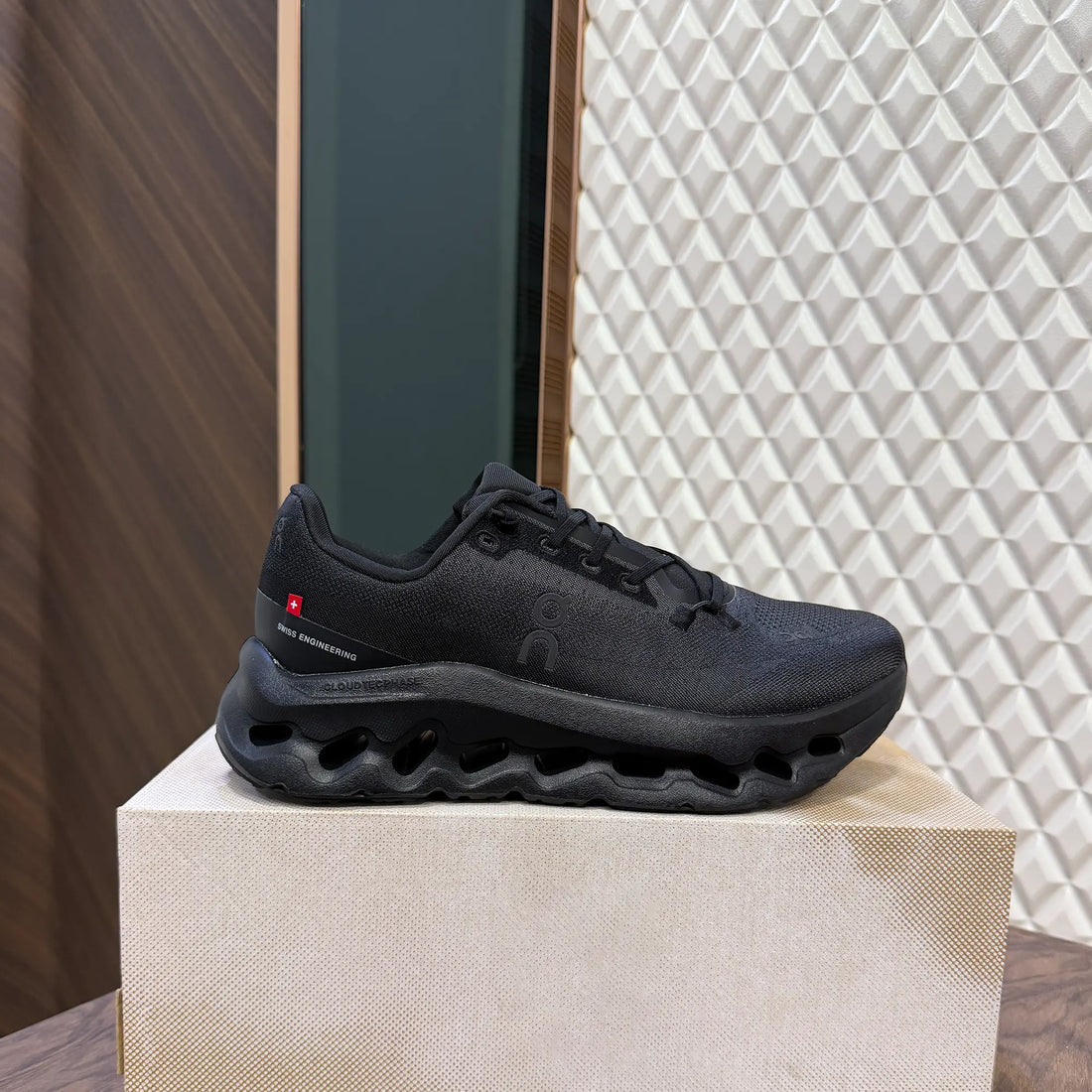 Oncloud Tilt All Black For Men & Women