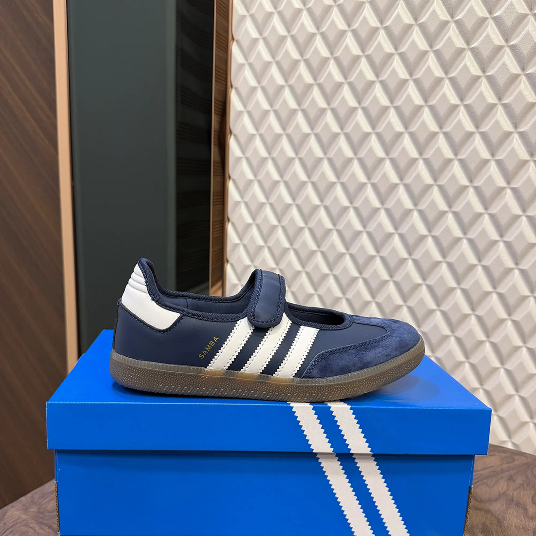 Samba Jane Crew Navy Runners For Women