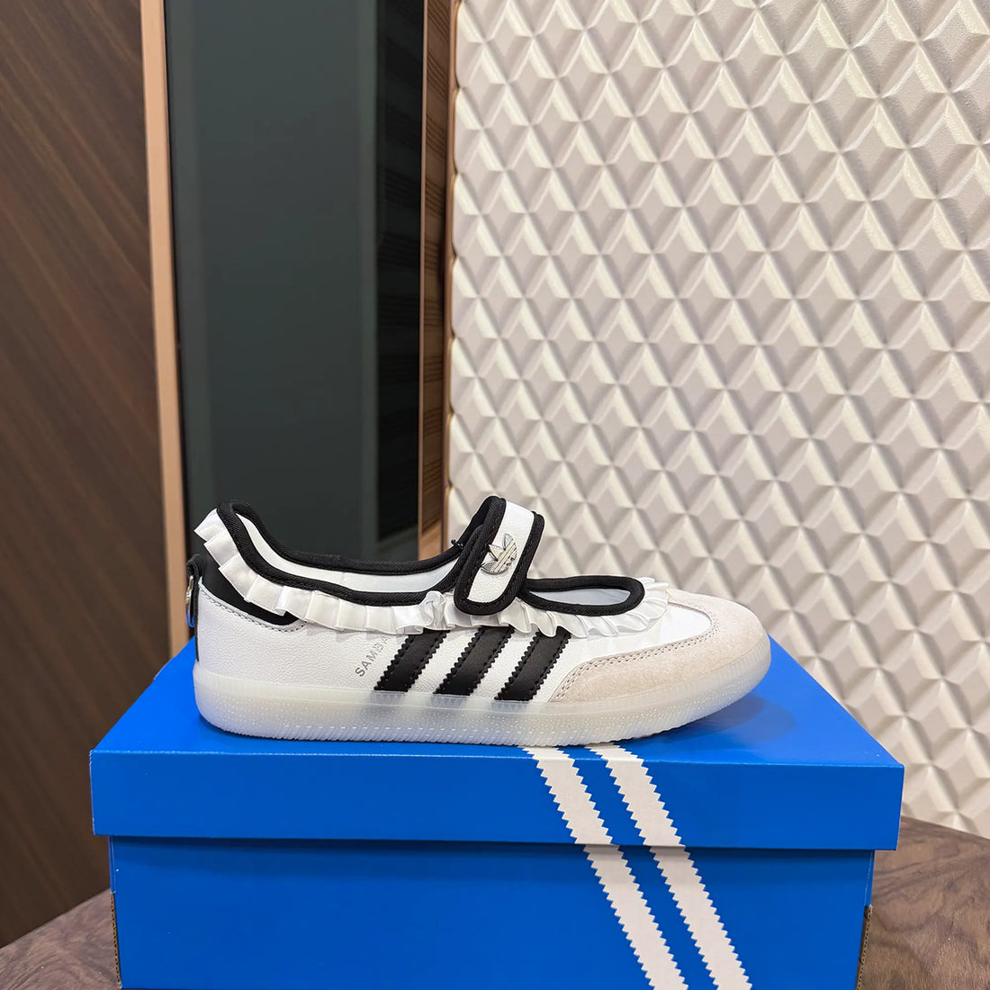 Samba Jane Ruffle Pack White Black For Men