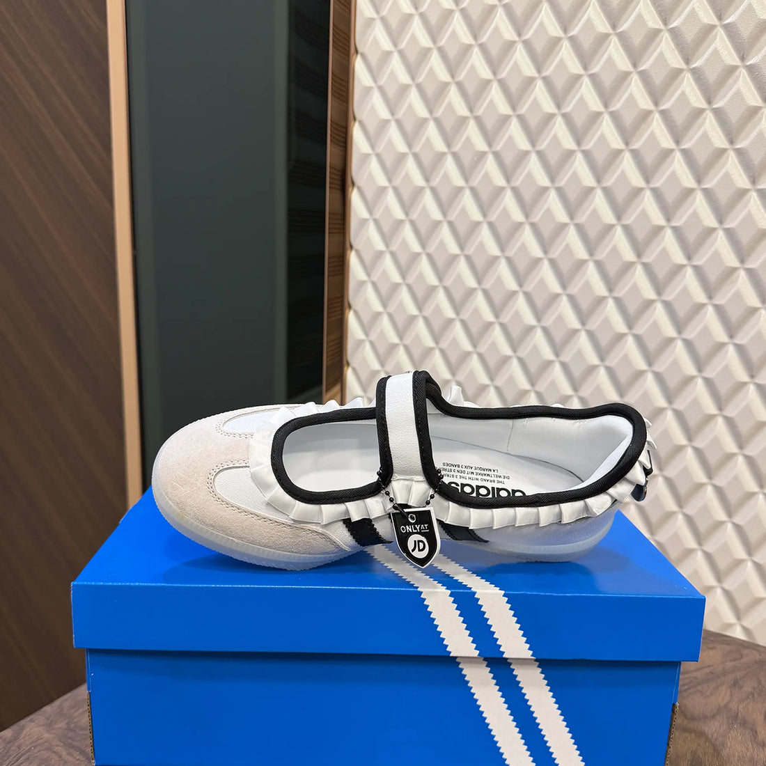 Samba Jane Ruffle Pack White Black For Men