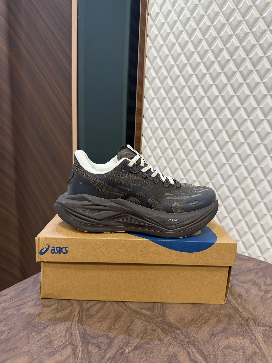Superblast 3 Black Toes Runners For Men
