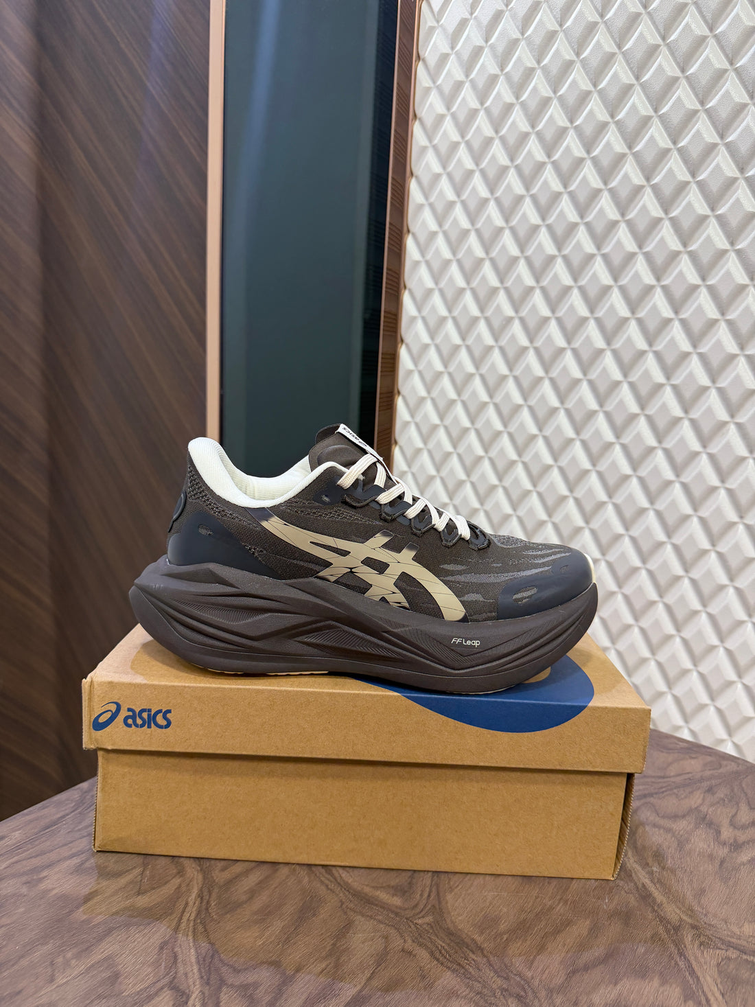 Superblast 3 Black Toes Runners For Men