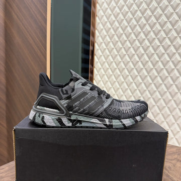 ULTRABOOST 20 - CORE BLACK GREY